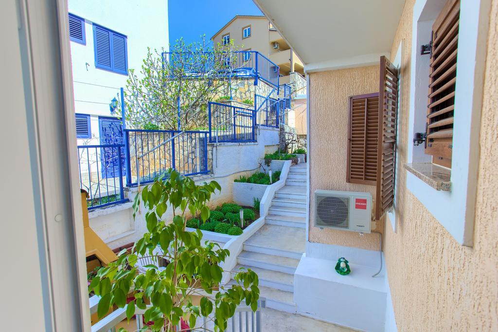 Nadija Studio Apartmani Krk Town Exterior photo