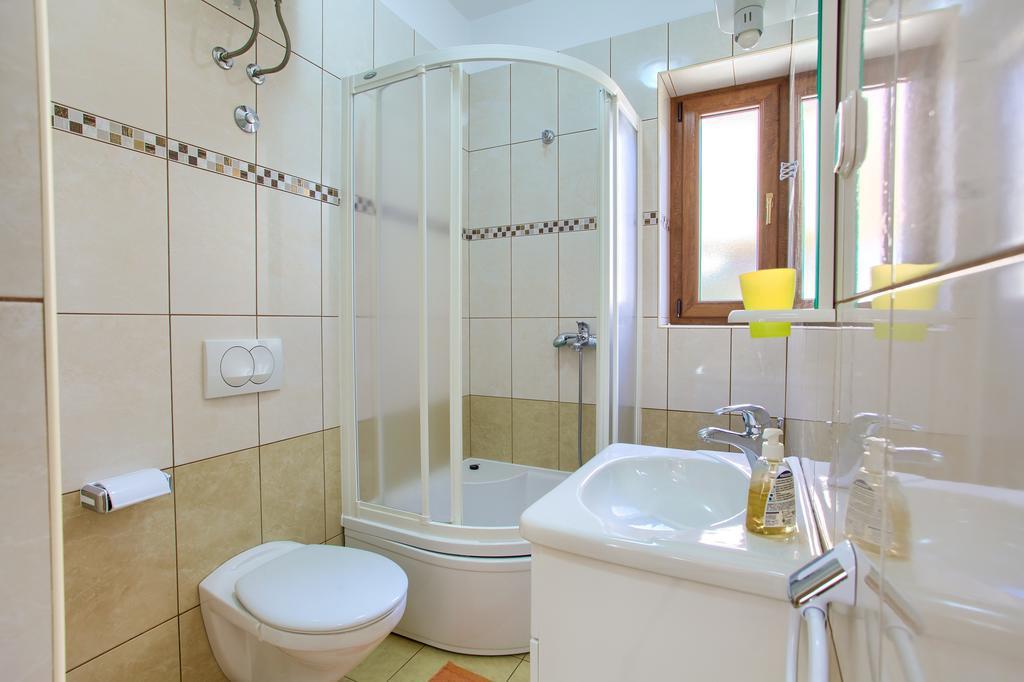 Nadija Studio Apartmani Krk Town Exterior photo